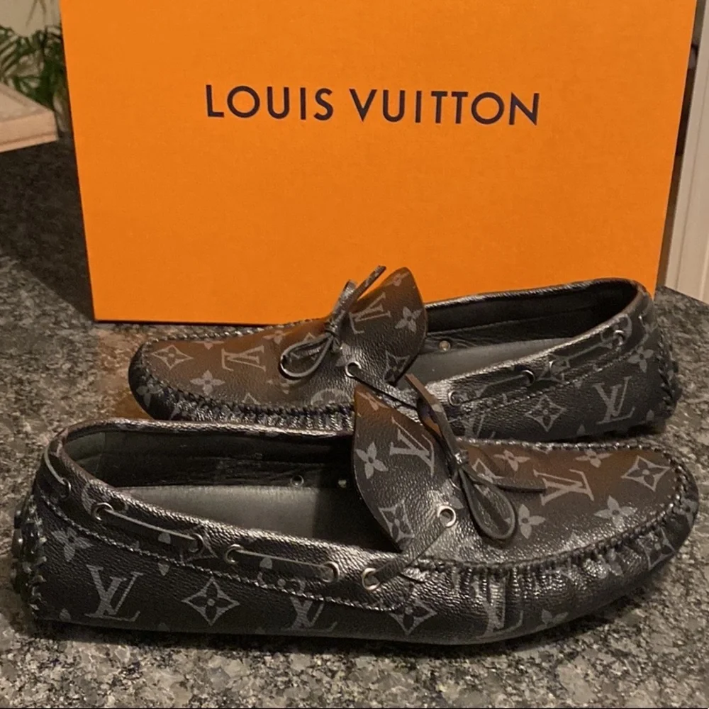 🦁 Louis Vuitton LV Monogram Eclipse Loafers - Picture 3 of 17